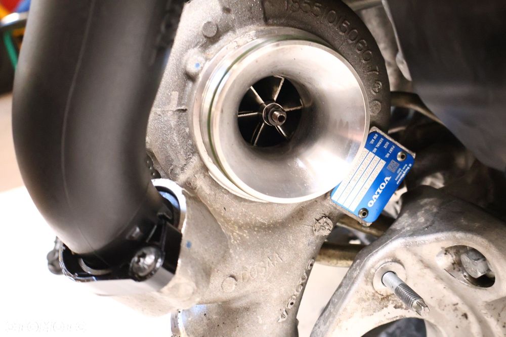 VOLVO XC40 2.0 D4 SILNIK D4204T12 - 5