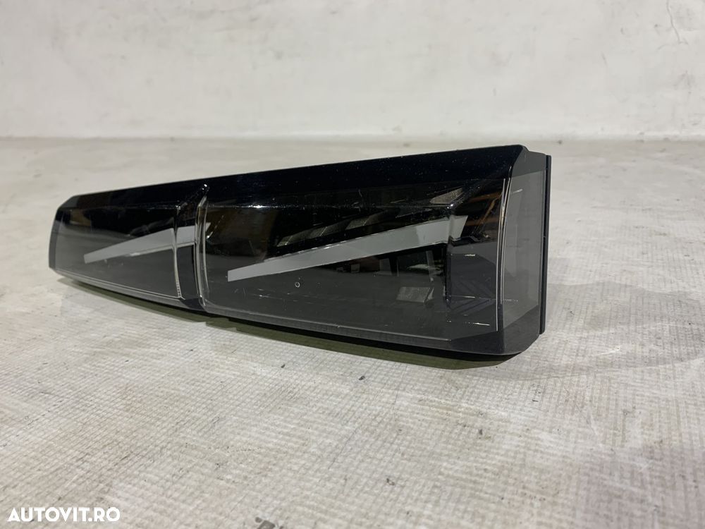 Stop dreapta spate pe hayon, Peugeot 308 GT, 2021, 2022, 2023, 2024, cod origine OE 9835300380. - 2