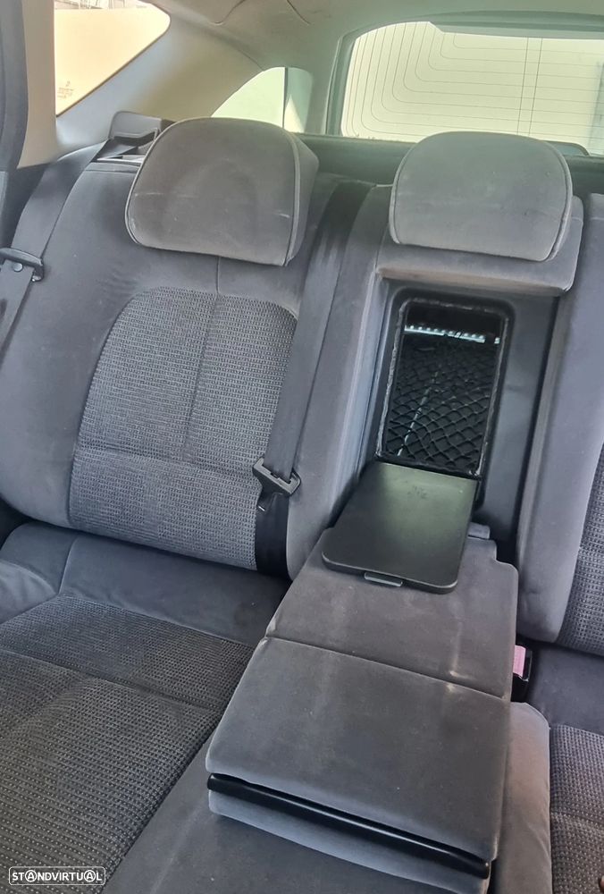 Peugeot 407 SW 1.6 HDi Premium - 15