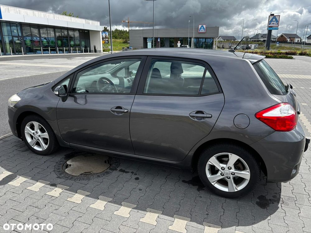 Toyota Auris 1.6 Sol - 6