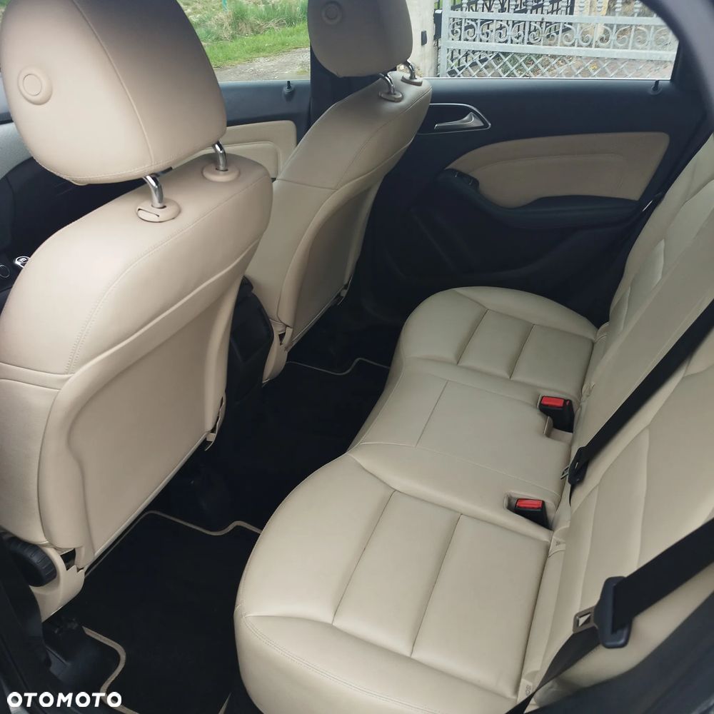 Mercedes-Benz Klasa B 180 (BlueEFFICIENCY) - 15
