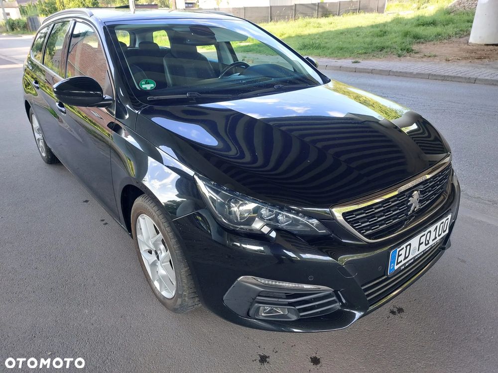 Peugeot 308 BlueHDi 130 EAT8 Black Edition - 4