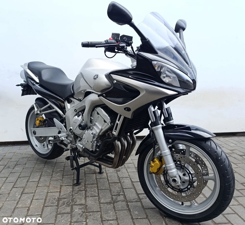 Yamaha FZ6 - 8