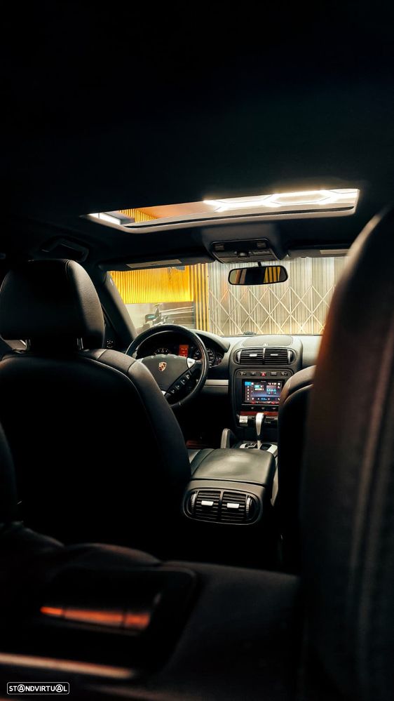 Porsche Cayenne Tiptronic S - 13