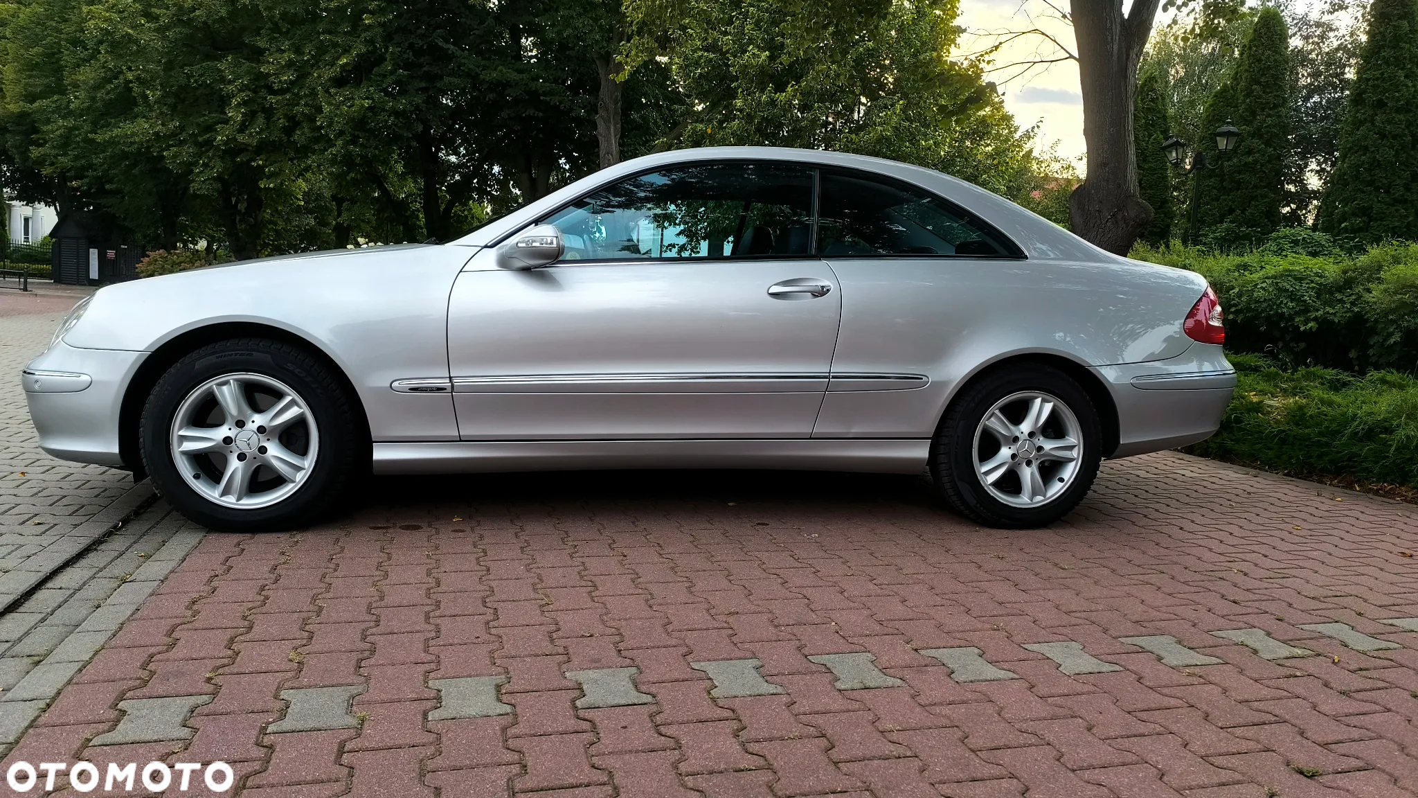 Mercedes-Benz CLK - 10
