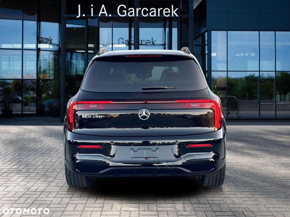 Mercedes-Benz GLB - 5