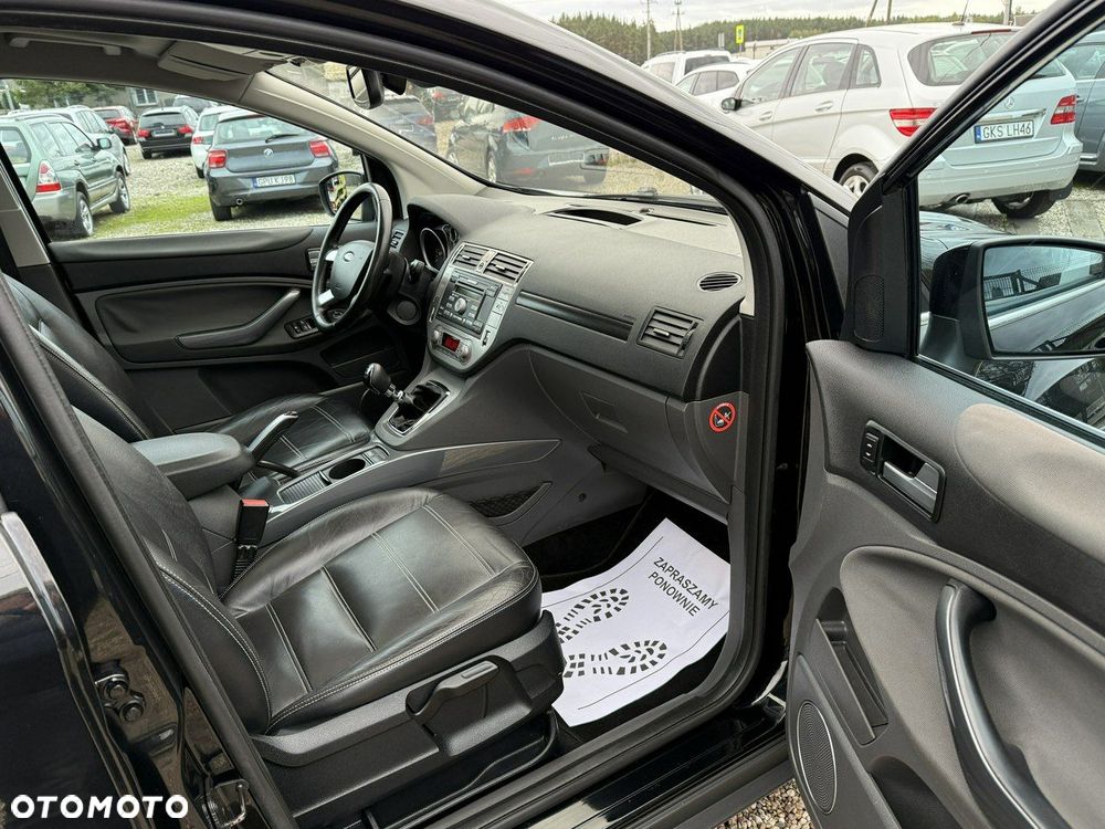 Ford Kuga - 32