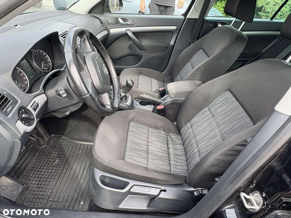 Skoda Octavia 2.0 TDI DPF Elegance - 3