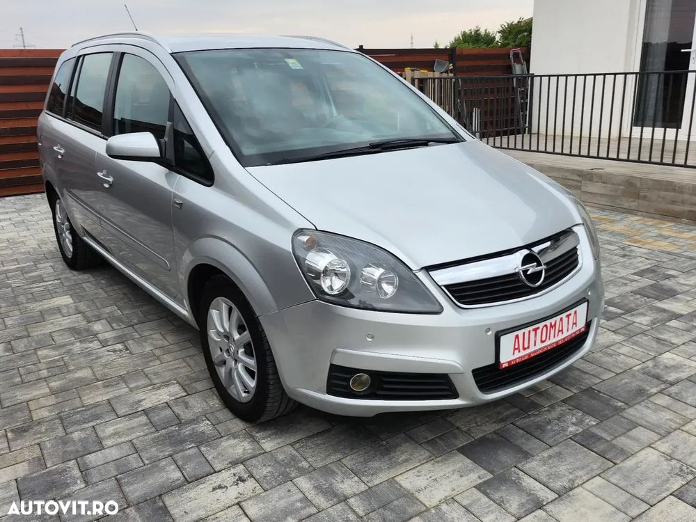 Opel Zafira 1.8 Easytronic Cosmo - 2