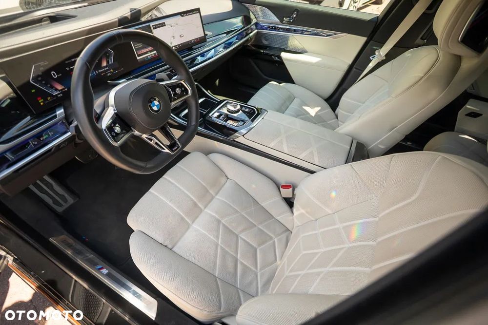 BMW Seria 7 740d xDrive mHEV Individual Edition sport - 16