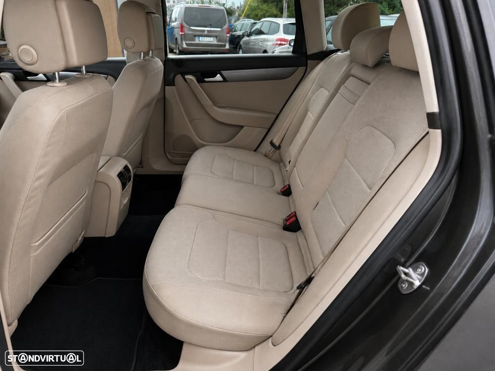 VW Passat Variant 2.0 TDI Confortline - 34