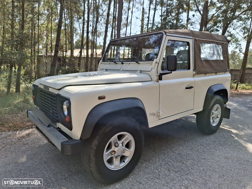 Land Rover Defender 90 2.5 Td5 Soft Top - 1