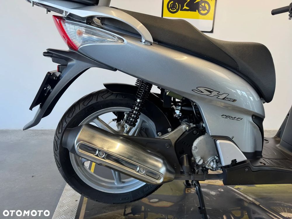 Honda SH - 16