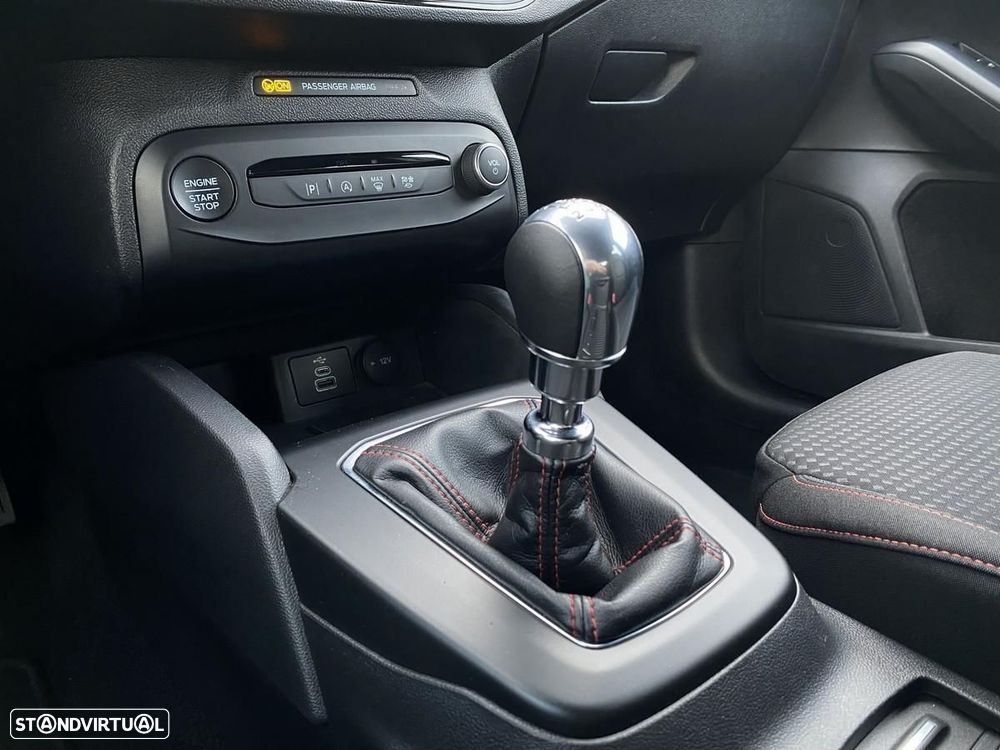 Ford Focus 1.0 EcoBoost MHEV ST-Line - 23