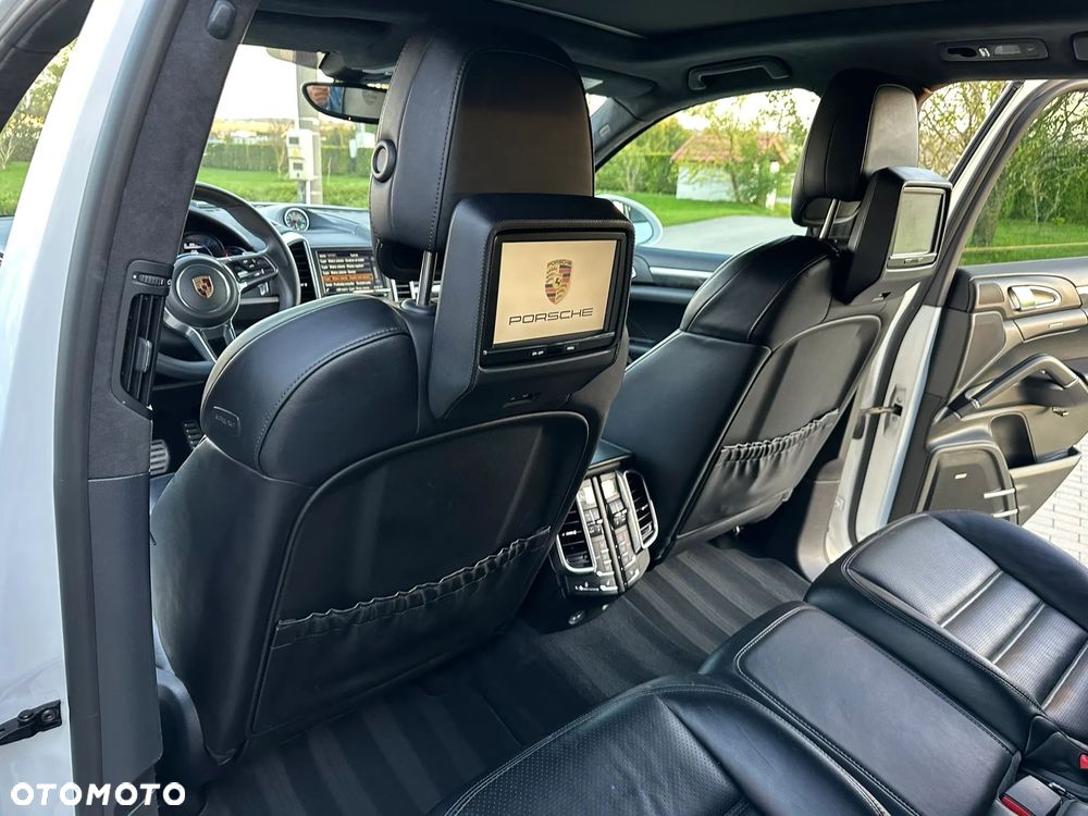 Porsche Cayenne Tiptronic S - 9