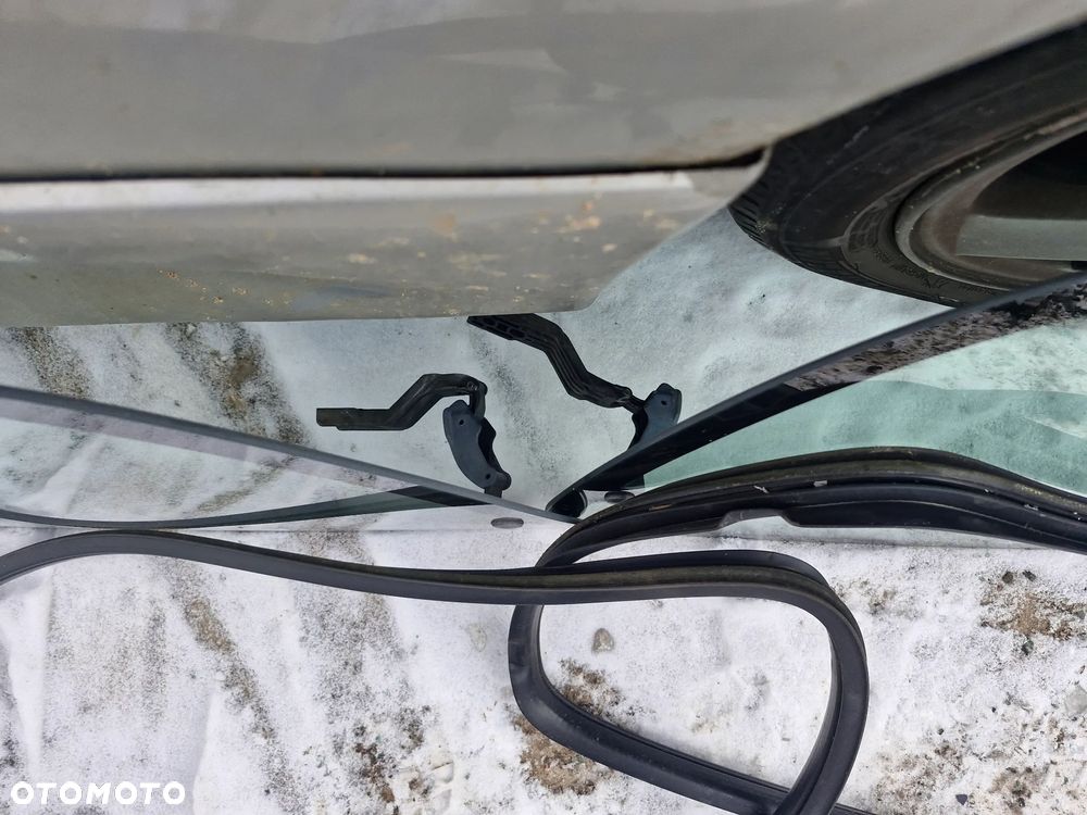 Szyba szyby uchylne NISSAN MICRA K11 komplet - 2