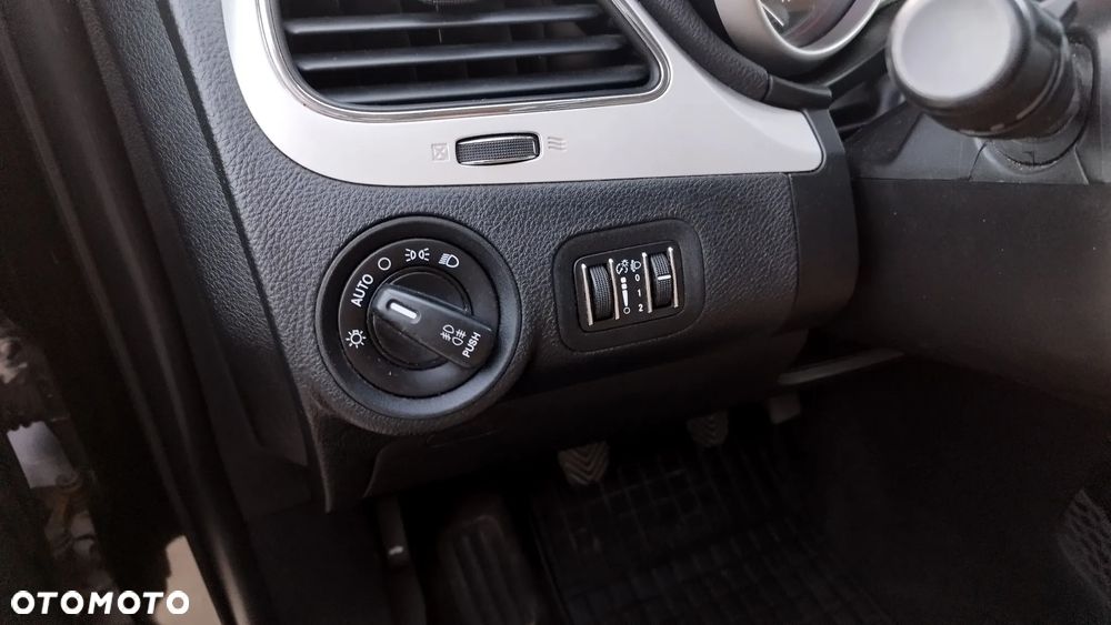 Fiat Freemont 2.0 Multijet 16V DPF Urban - 27