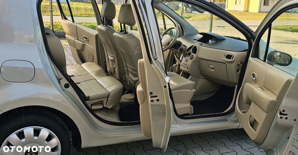 Renault Modus 1.6 16V Privilege - 14