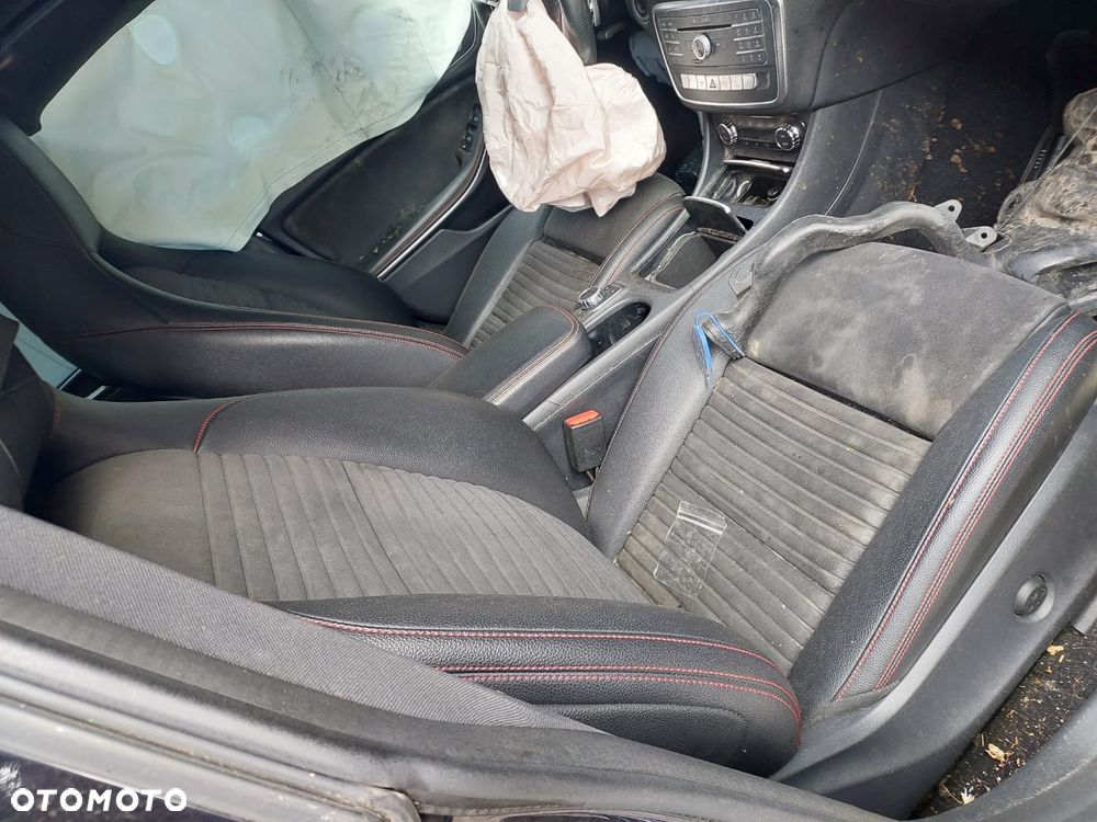 Mercedes-Benz CLA 220 (CDI) d 7G-DCT AMG Line - 13