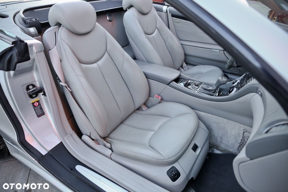 Mercedes-Benz SL 500 7G-TRONIC - 32