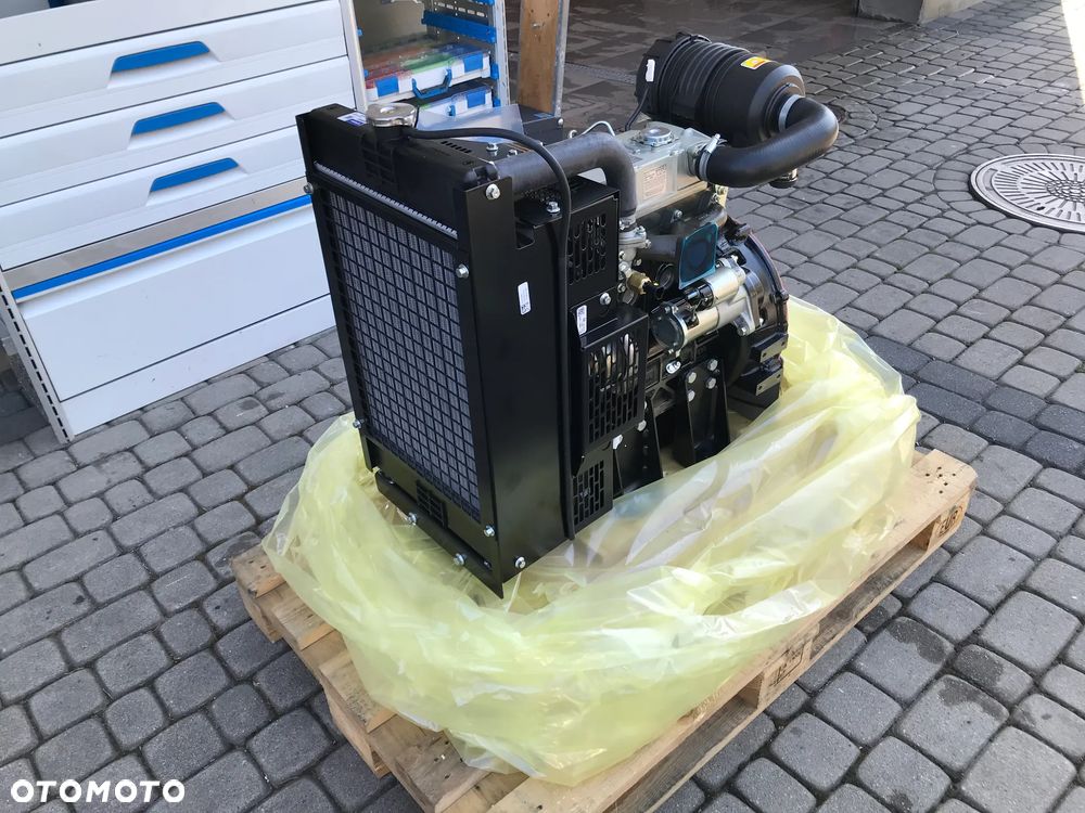SILNIK Perkins 403D-11 403D 11 16000netto - 5