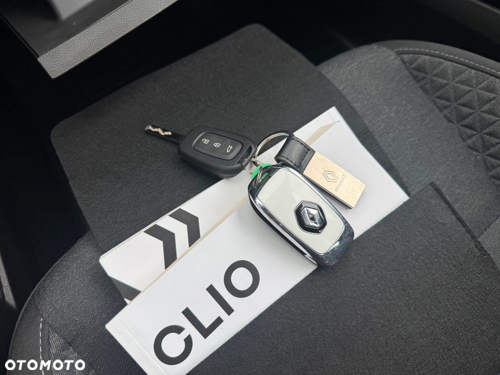 Renault Clio - 24