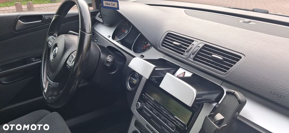 Volkswagen Passat - 15