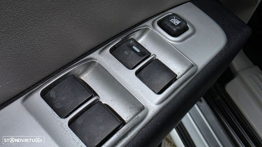 Mitsubishi L200 2.5 DI-D CD Intense JLL/MASC - 15