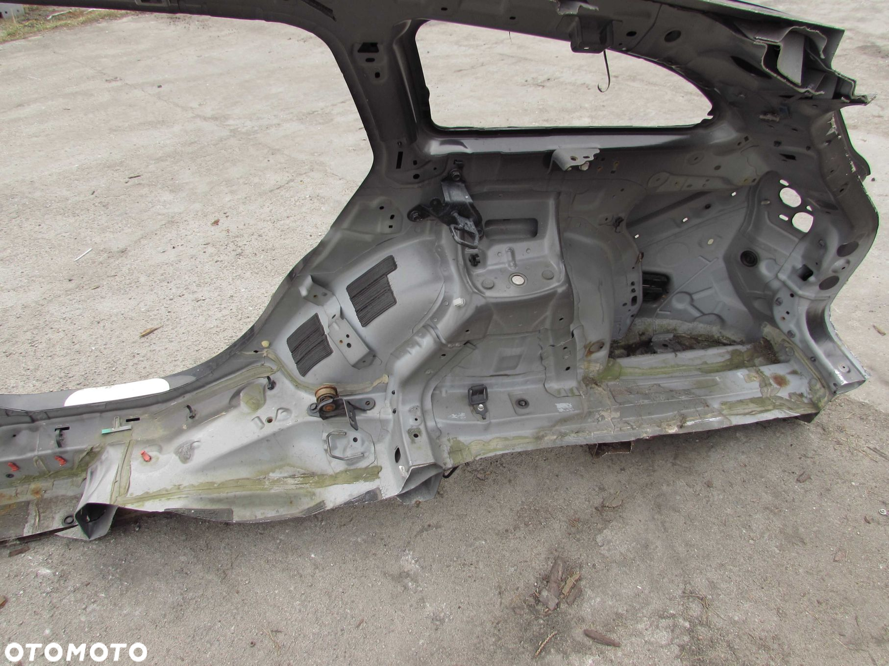 MAZDA 6 GJ KOMBI 12-17 CWIARTKA BLOTNIK SLUPEK TYL PRAWY 41W - 13