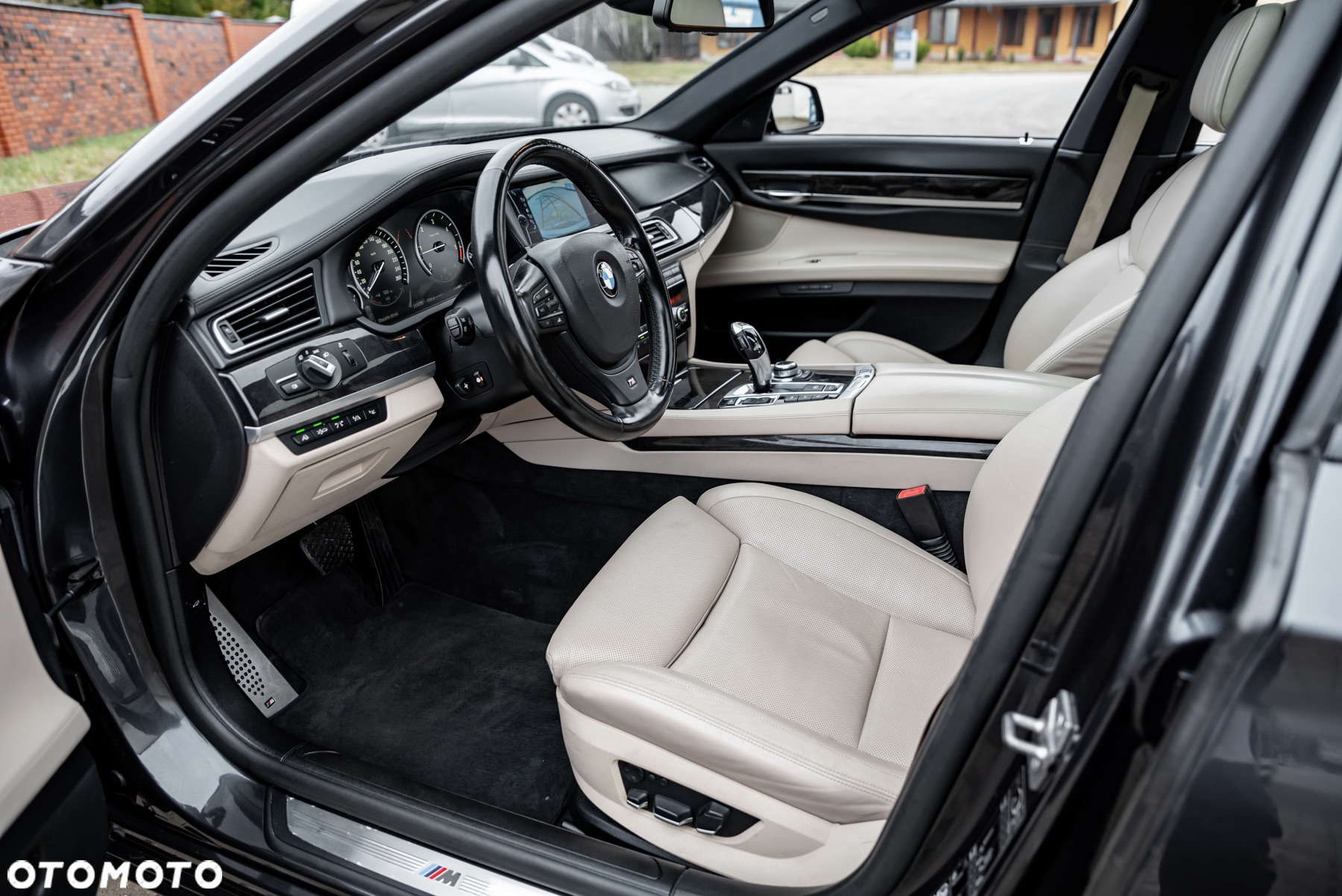 BMW Seria 7 740d xDrive - 24
