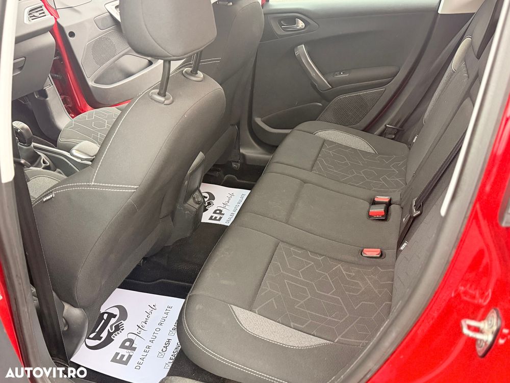 Peugeot 2008 PureTech 82 Style - 16