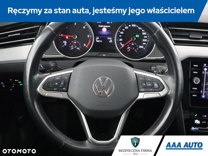 Volkswagen Passat Variant - 17