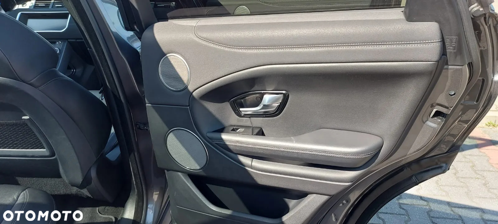 Land Rover Range Rover Evoque - 16