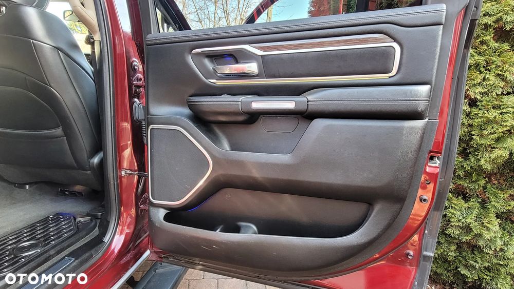 RAM 1500 Crew Cab Laramie - 24