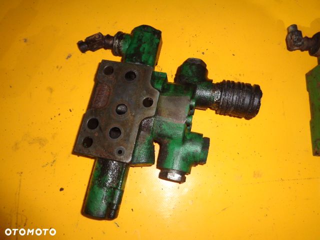Sekcja blok hydrauliczny John Deere 5615F - 6