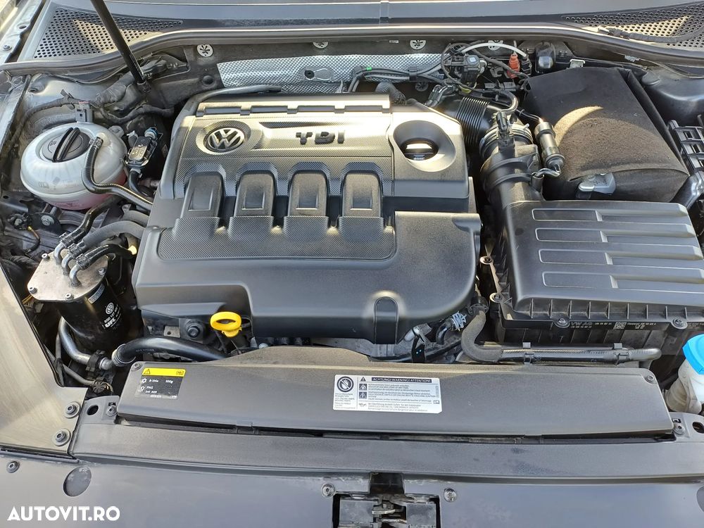Volkswagen Passat - 11