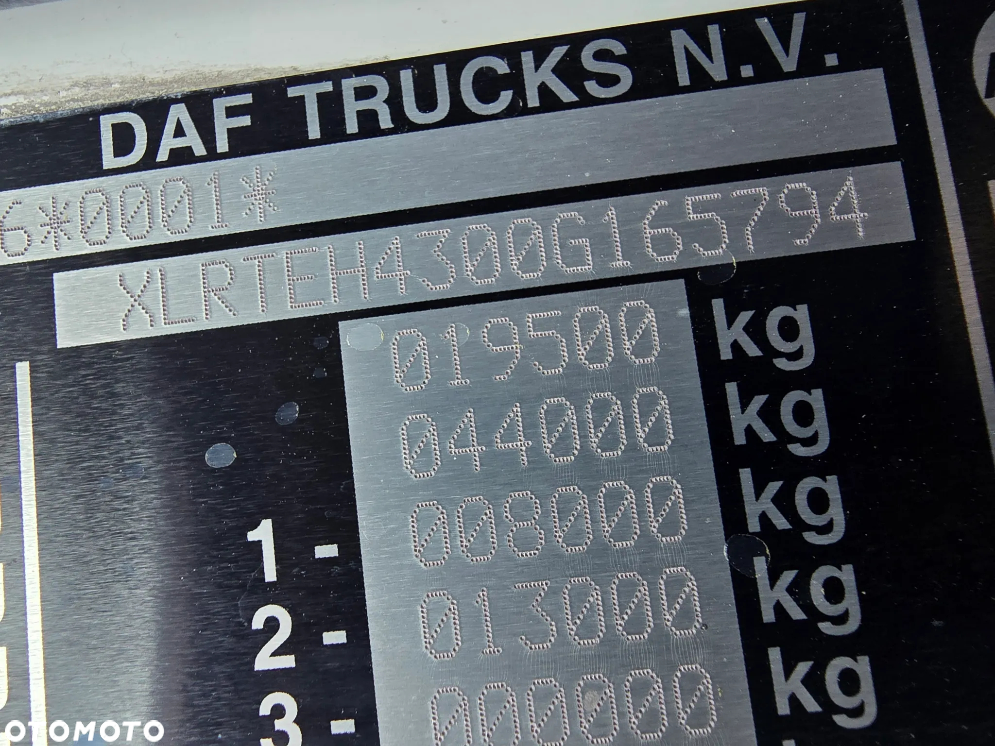 DAF 106  510 km SUPESPACE automat standard - 30