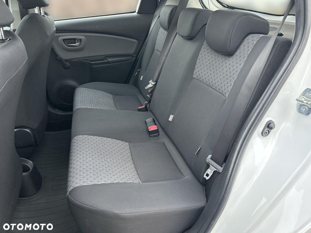 Toyota Yaris - 23