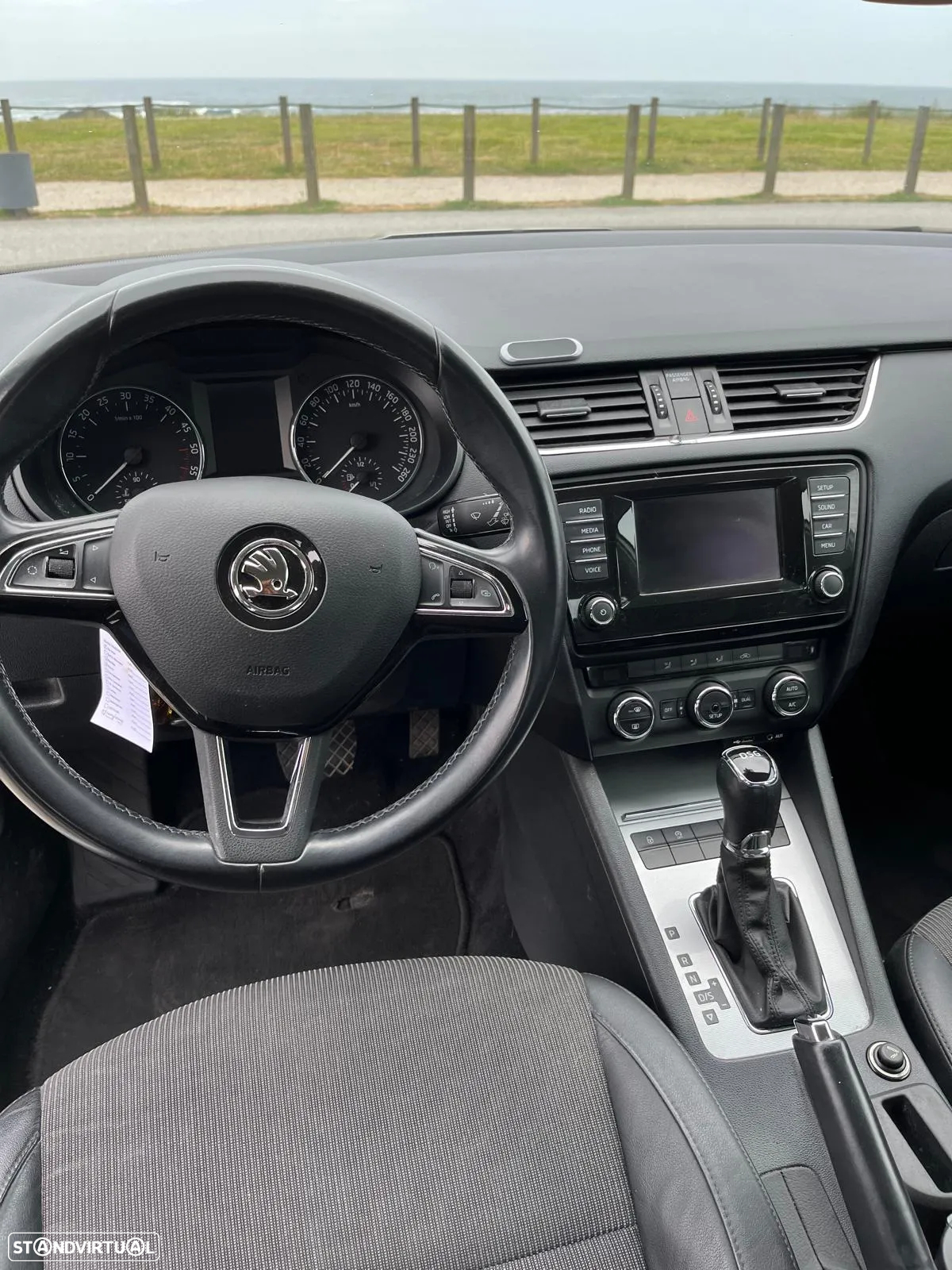 Skoda Octavia 2.0 TDI Elegance DSG - 10