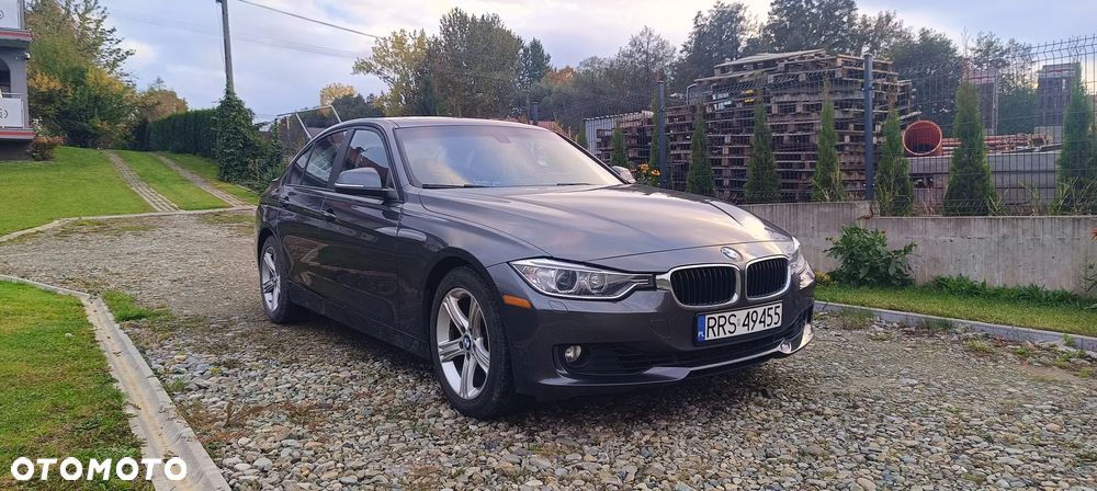 BMW Seria 3 328i xDrive Luxury Line - 4