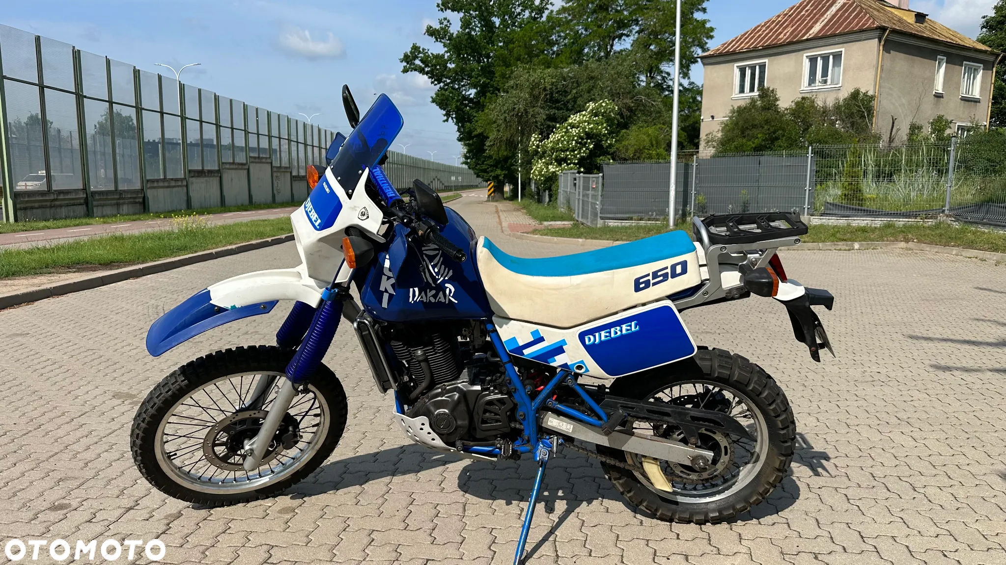Suzuki DR