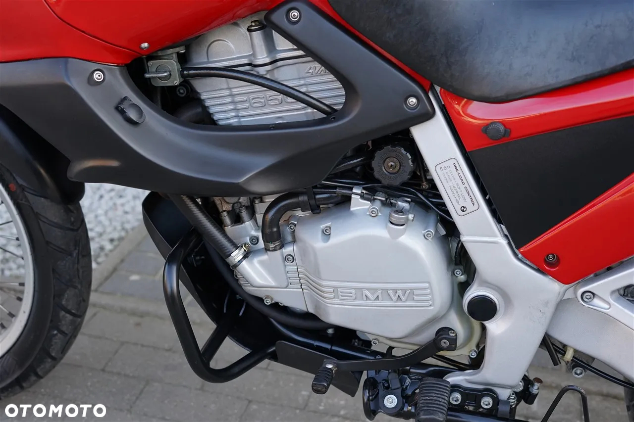 BMW F - 28