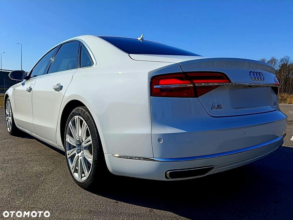 Audi A8 4.2 TDI DPF (clean diesel) quattro tiptronic - 9