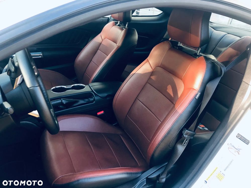 Ford Mustang 5.0 V8 GT - 14