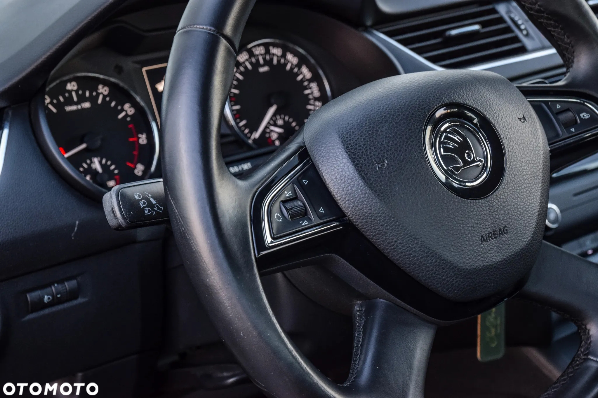 Skoda Octavia 1.4 TSI Ambition - 38