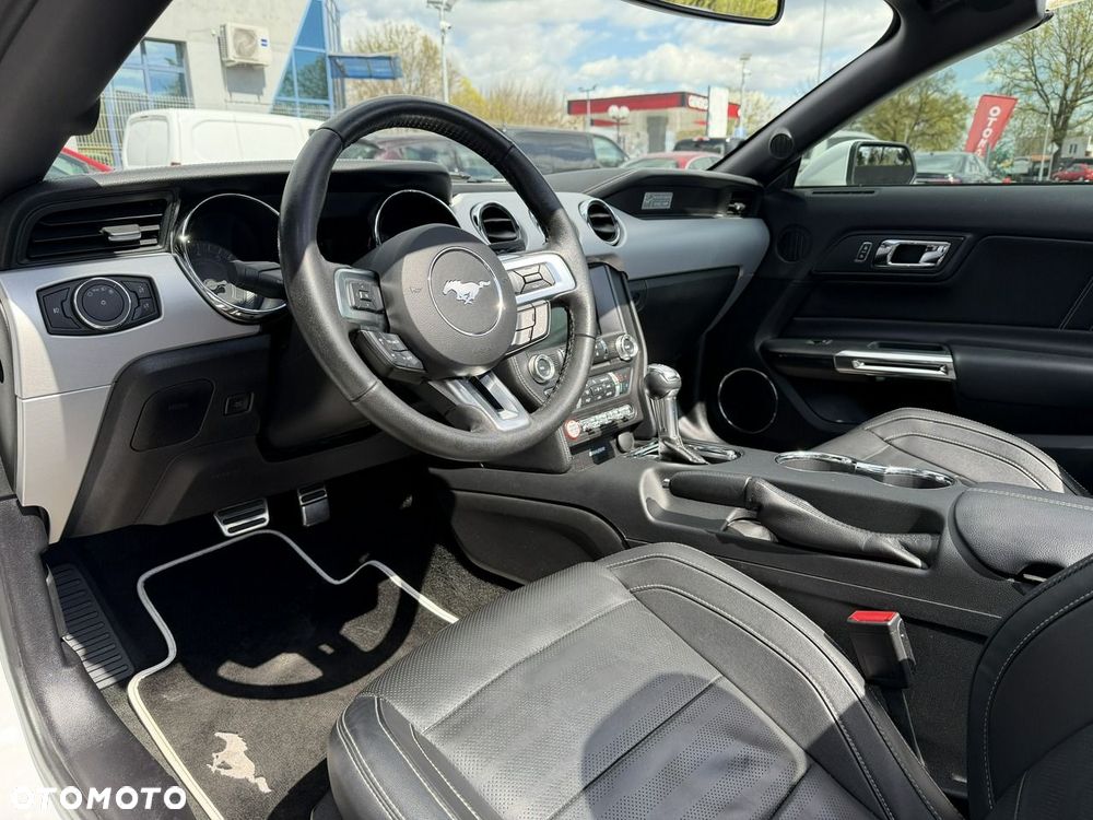 Ford Mustang - 19
