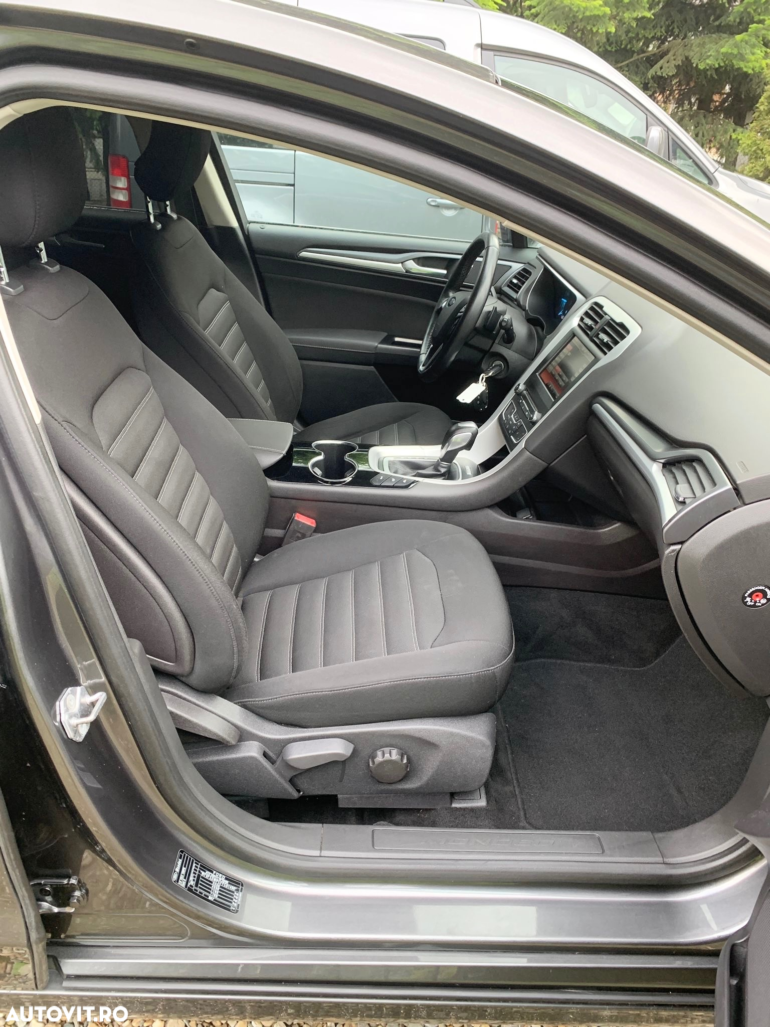 Ford Mondeo - 8