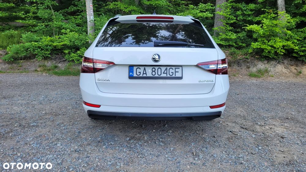 Skoda Superb 2.0 TDI Style DSG - 5
