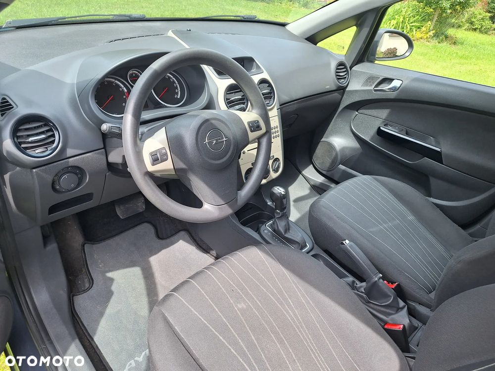 Opel Corsa 1.4 16V Automatik Edition - 5