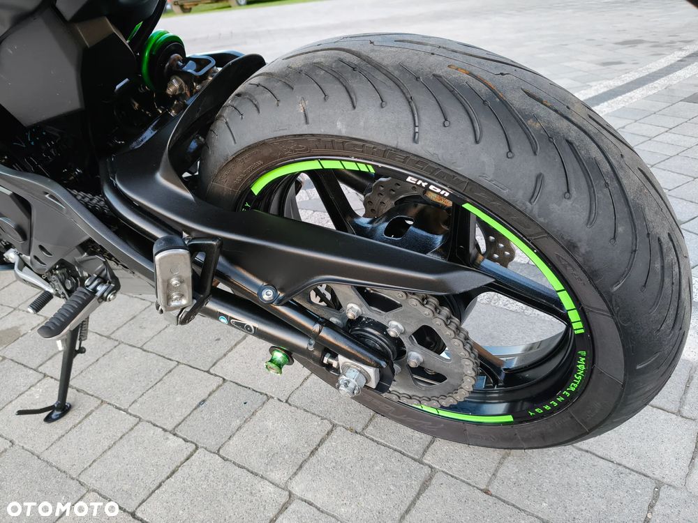 Kawasaki ER - 16
